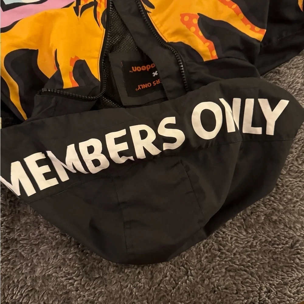 MEMBERS ONLY Men’s Nickelodeon Graphic Windbreaker